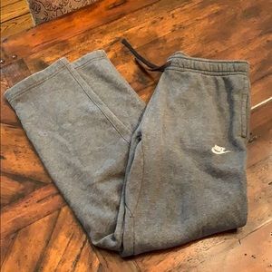 Nike Fleece Sweatpants, size L